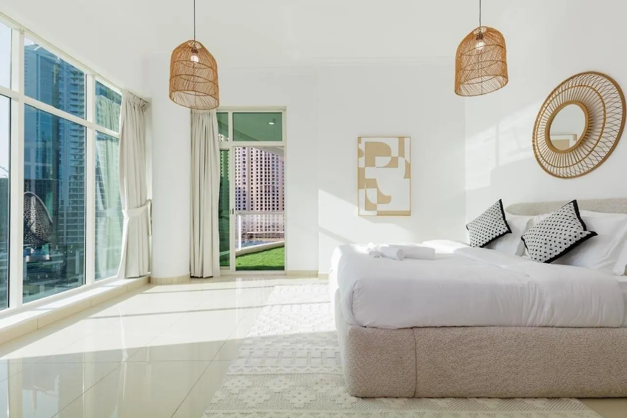 Waterfront Flat Stunning View Sleeps 6 Apartment Dubai United Arab Emirates