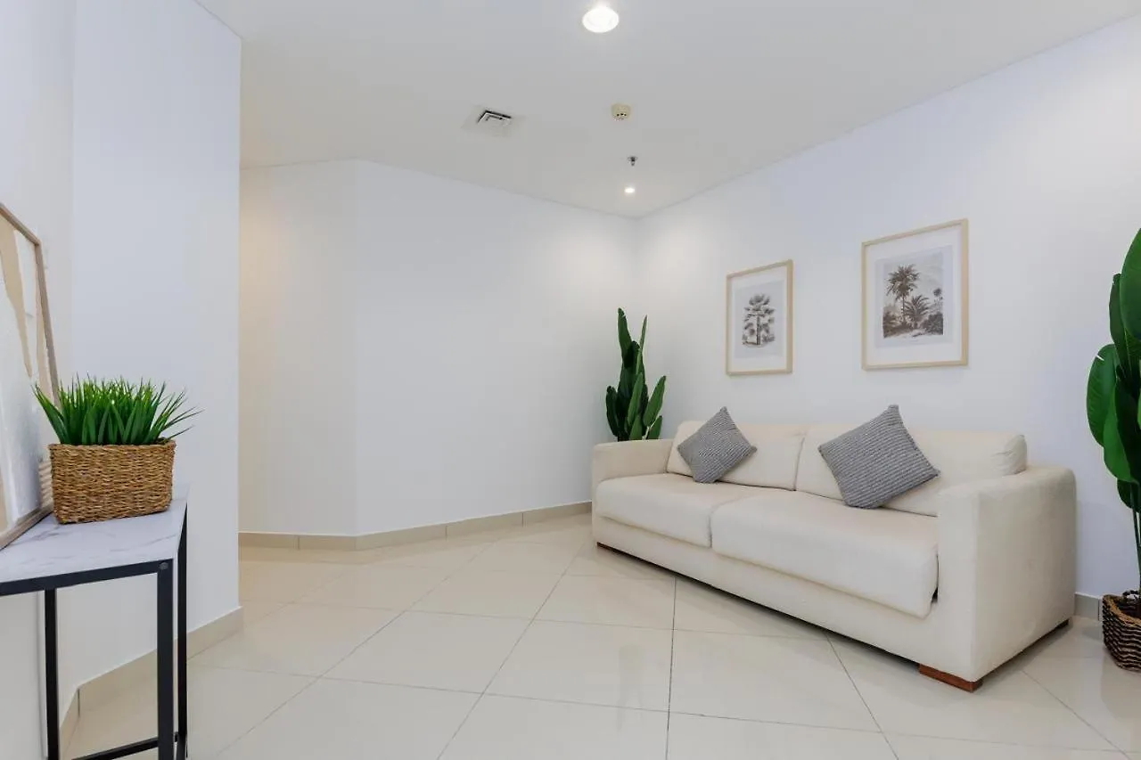 Waterfront Flat Stunning View Sleeps 6 Apartment Dubai