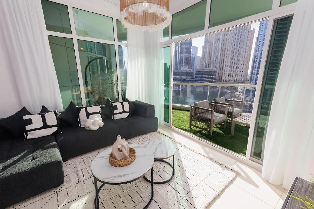Waterfront Flat Stunning View Sleeps 6 Apartment Dubai