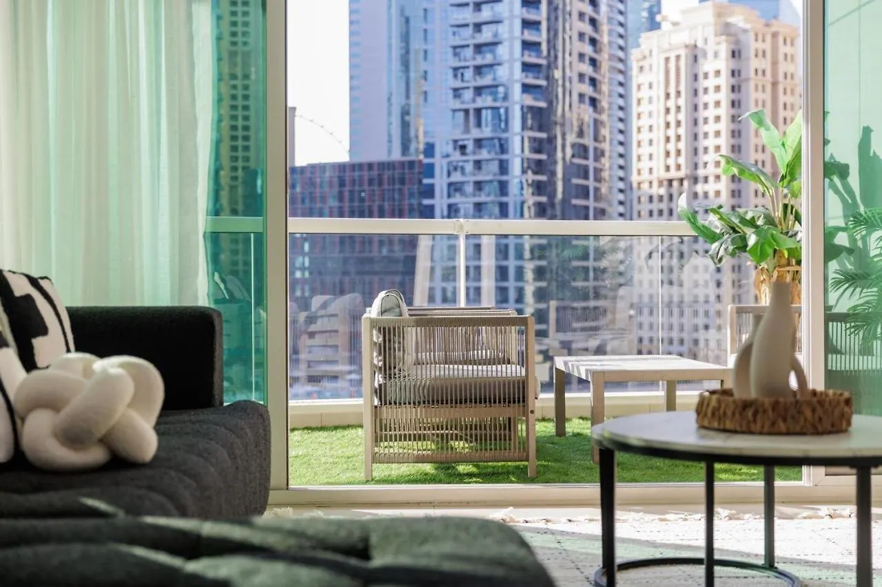 Waterfront Flat Stunning View Sleeps 6 Apartment Dubai